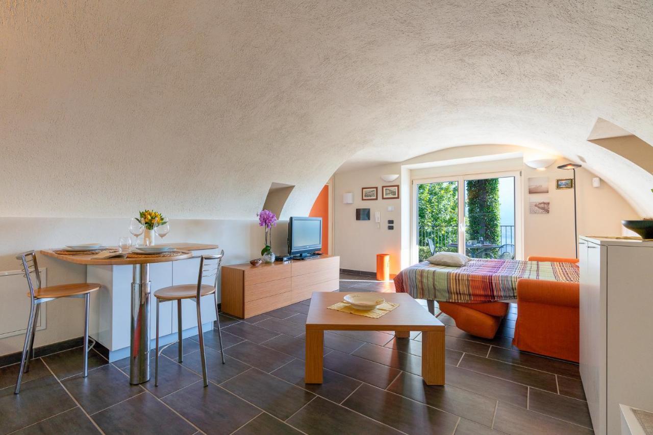 Casa Di Campagna Tony Con Piscina E Vista Lago 그라베도나 외부 사진