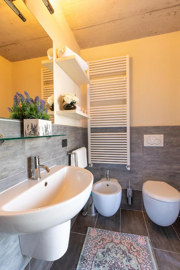 Casa Di Campagna Tony Con Piscina E Vista Lago 그라베도나 외부 사진