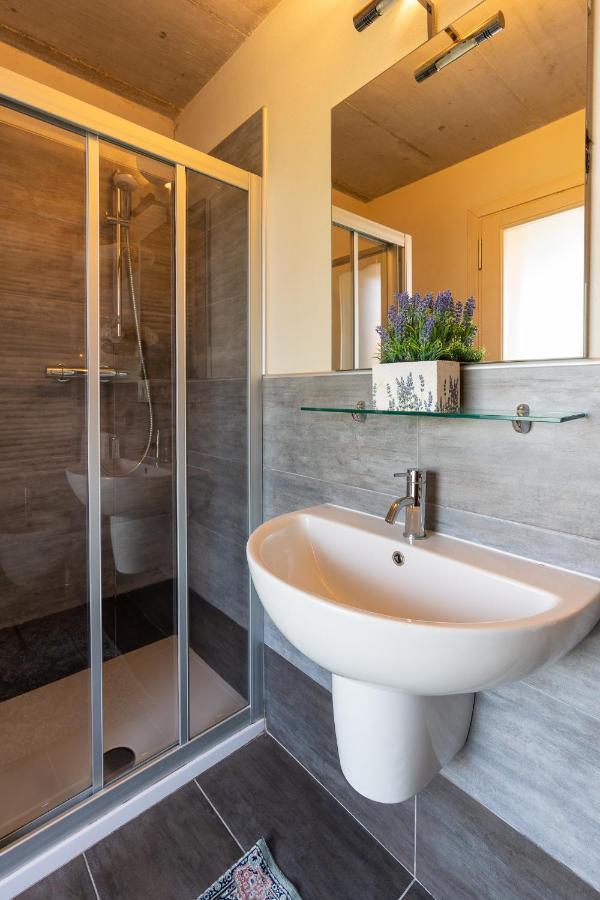 Casa Di Campagna Tony Con Piscina E Vista Lago 그라베도나 외부 사진